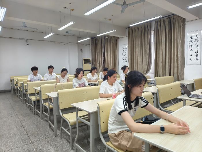 Sн𣬷z¡ W(xu)Ժ̹W(xu)ԺϷ_չ{(dio)Ќ`F_չÕ