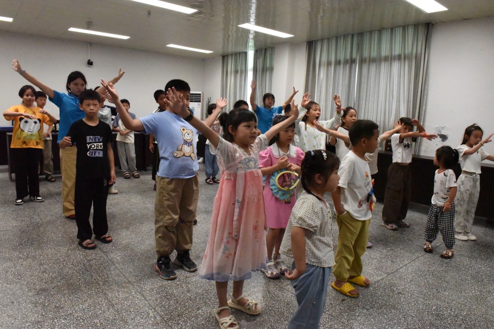 2025l(xing)퍠ͯ(mng)ˇL(fng)(rn) L(zhng)W(xu)ԺR˼xW(xu)Ժഺǻ(mng)F(tun)_չl(xing)(mng)ná(dng)