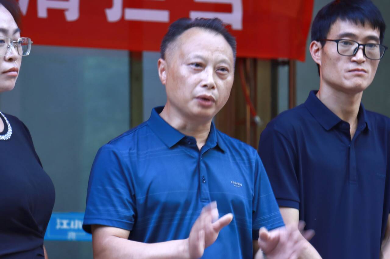 ഺס޾`A顰Ϫ ӛؑcW(xu)ȽW(xu)ԺഺwPl(xing)ڡl(xing)־Ը(w)ϵлӣһ