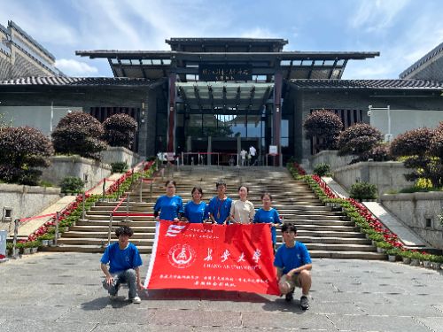 ��ɽ���E���������퍂����`ʹ��|�L����W(xu��)�������Lɳ����´�ǻ�����퍡��ഺ���Eҫ�t�족����������`�ǰ��������ɽë�ɖ|�ʾ��_չ������`