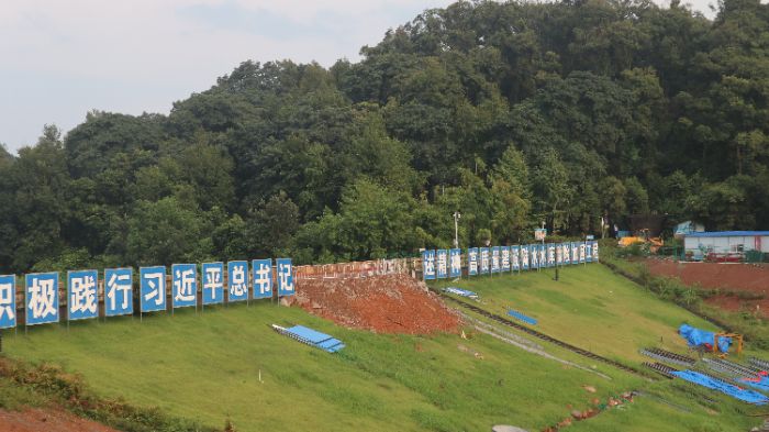 ഺl(xing)ˮҊ(jin)ഺǡ(sh)ˮdr(sh)ʹ ӺW(xu)ˮм~һ̽ˮ(qing)(gu)ĸ߉݋