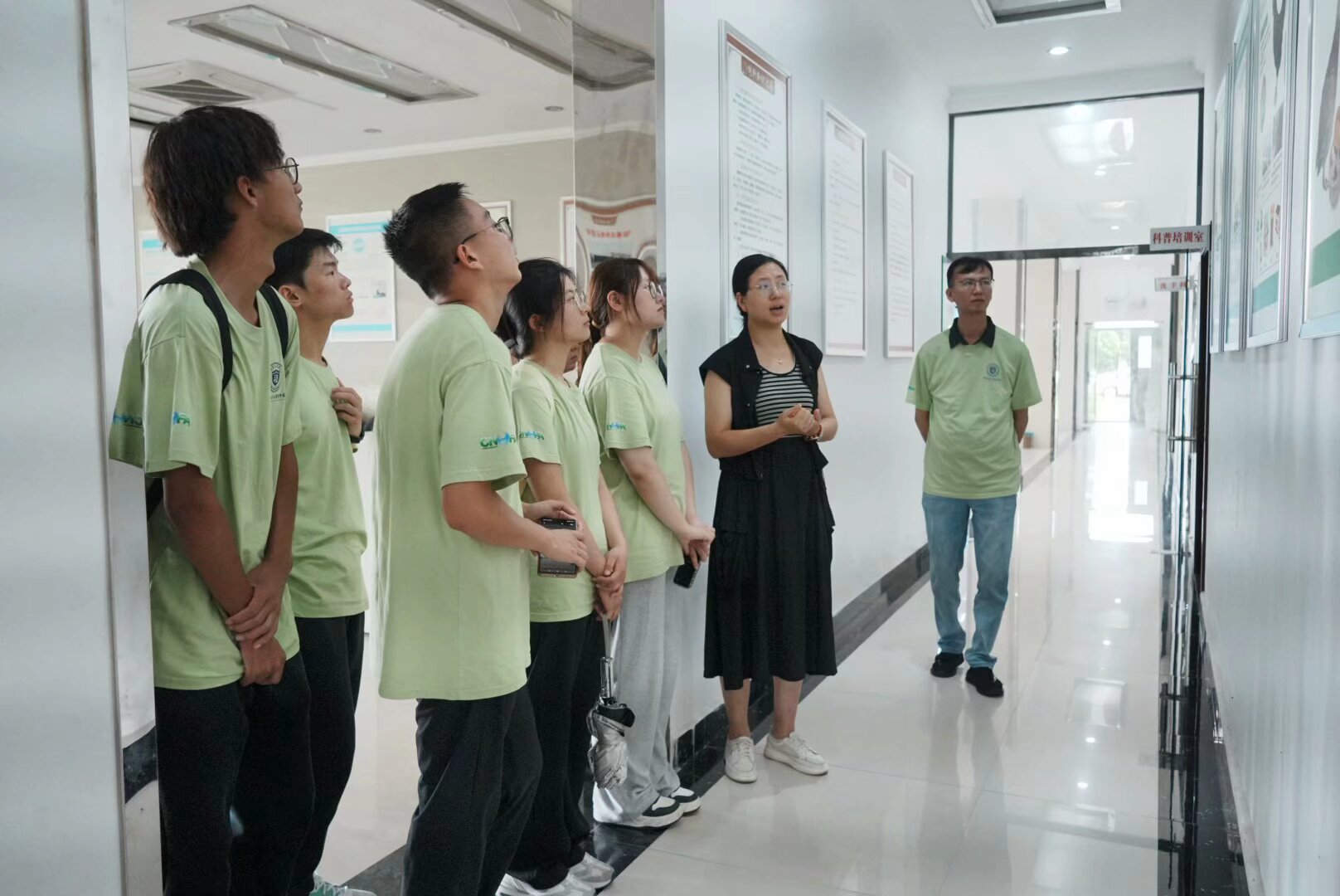 a(chn)W(xu)ںϣ̽Ʒȫa(chn)I(y)ƪ Ar(nng)(sh)`F(tun)y֍λƌW(xu)ҹ{(dio)LՄ