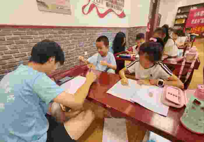 W(xu)(x)A(ch)(chung)չL(fng)ɡRСFڌW(xu)ó䌍һ