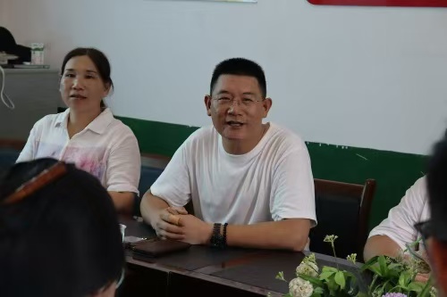 ഺ֮(wn)ϡ֮ ̶W(xu)518(i)ĈF(tun)(du)cTɽ(zhn)(zhn)L(zhng)Մ(hu)