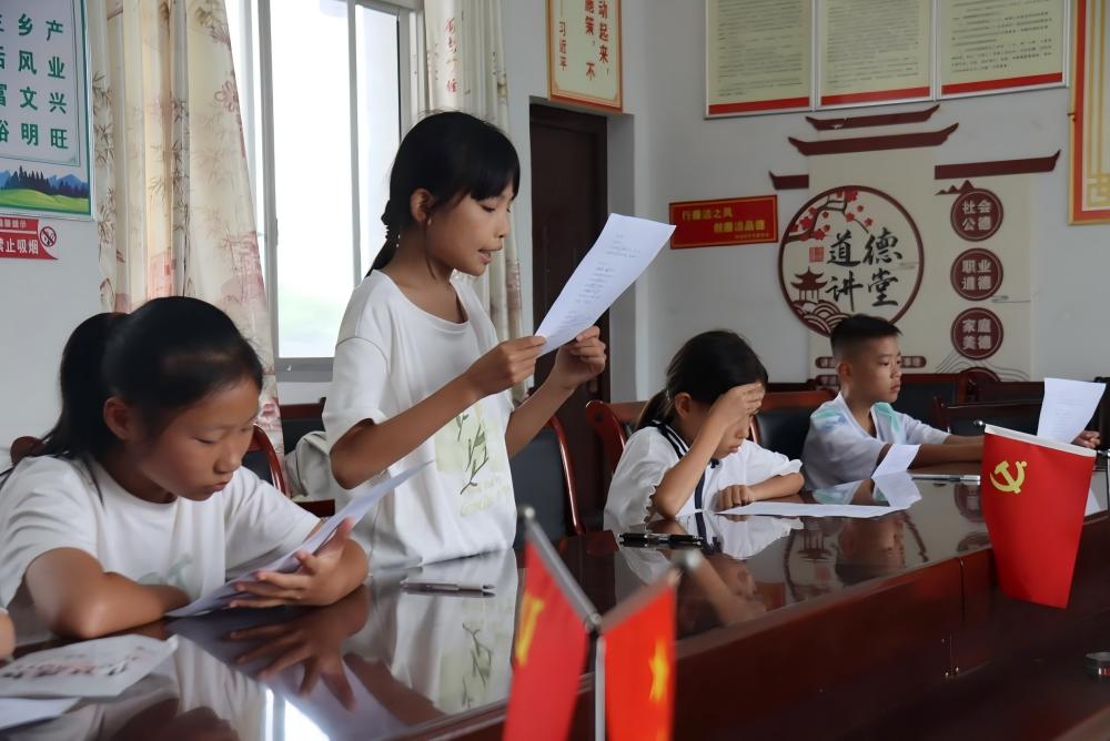 ĽӰnýc(din)(hu)ϪŮ(zhn)ճL(zhng)ӛ