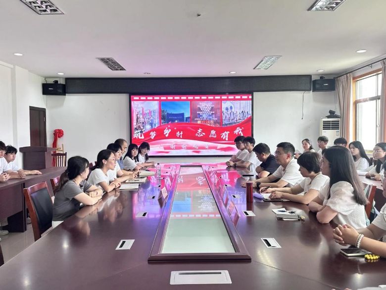 ϷʴW(xu)УLܿhƎX(zhn)οl(xing)`FꠎLУ