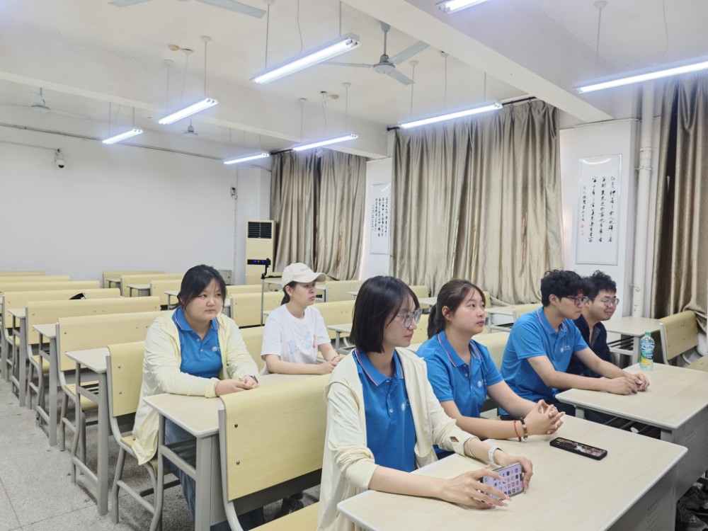 W(xu)Ժ̹W(xu)Ժ_չR{(dio)Мʂ