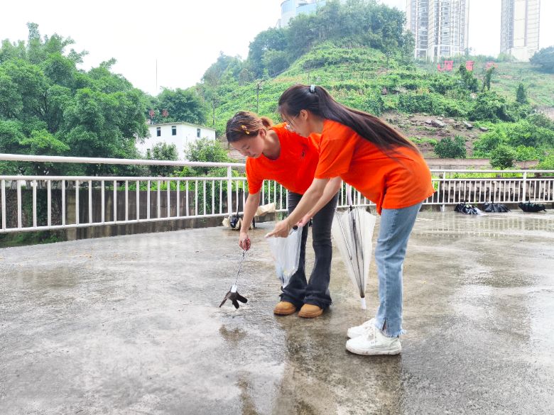 ̤�U(xi��n)·��ð�������L(zh��ng)�������W(xu��)Ժ���^�����[����(sh��)�`�F(tu��n)����С�ࡱʹ�����_(d��)