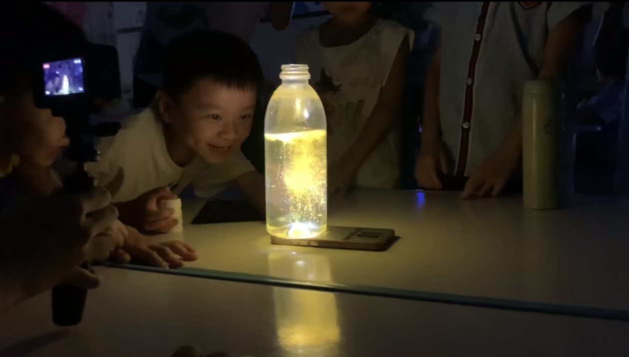 ����ǧ�f���̡�ͻ���(du��)|�X�ώ����W(xu��)Ժ���X·������(m��ng)��ͻ���(du��)�����ƿ������l(xi��ng)���`���ഺ����