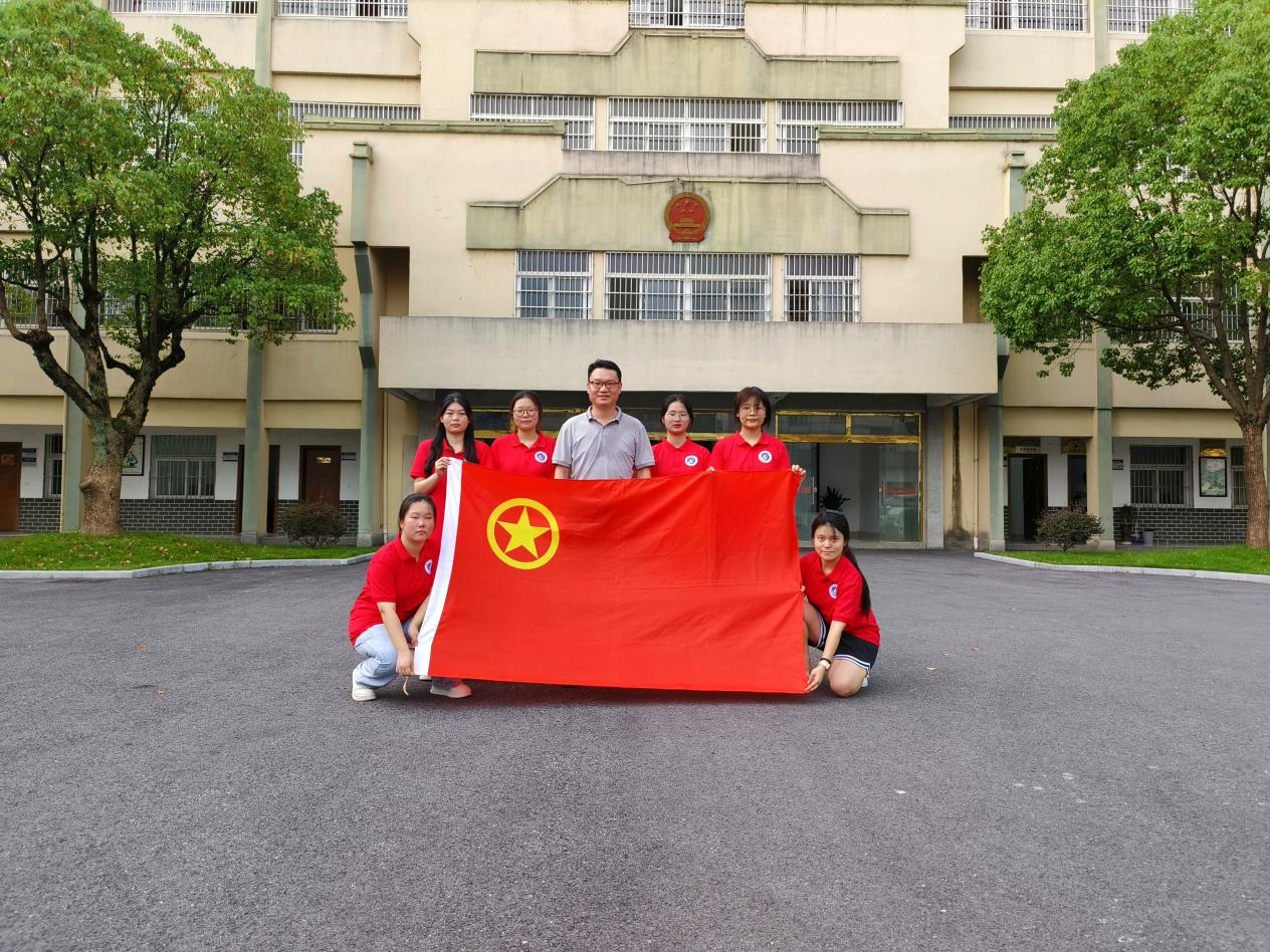 l(xing)彨OƄl(xing)dl(f)չ݌WԺݏRǰl(xing)彨O`F