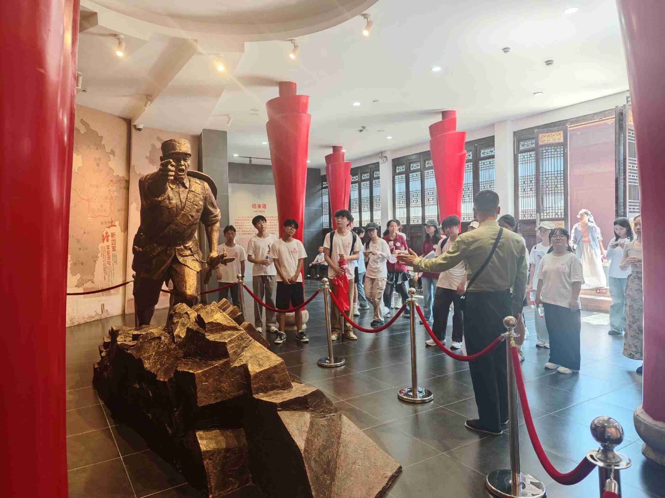 ϷʴW˹c(sh)(j)WԺl(xing)·ܡ־ԸС־ԸϵЈˣ