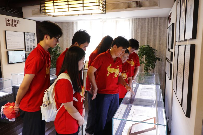 I(y)g(sh)W(xu)ഺhǻС(hu)(sh)`F(tun)(du)tɫo(h)N