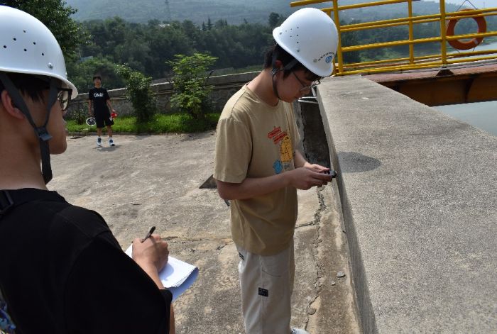 ഺl(xing)Sˮ[n\ǻ۷(zi) ӺW(xu)̽ˮϵy(tng)(zi)T̽ط