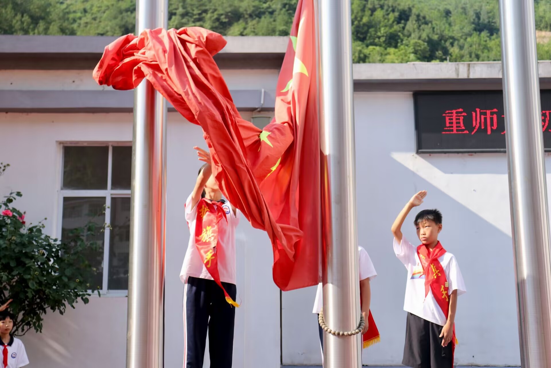 ʢ�ēP(y��ng)�����족�L(f��ng)�����ഺ����(m��ng)��ͯ�����h(yu��n) �����ؑc������W(xu��)���Ƚ����W(xu��)Ժ־Ը����(w��)�(du��)�_���l(xi��ng)��������ó�