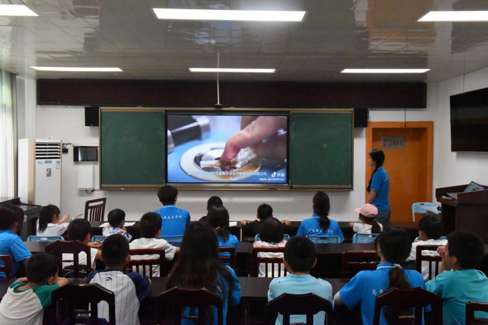 2025l(xing)ʳƷȫo(h)ҳL(zhng) L(zhng)W(xu)ԺW(xu)ԺR˼xW(xu)Ժഺǻ(mng)F(tun)_չl(xing)(mng)ná(dng)