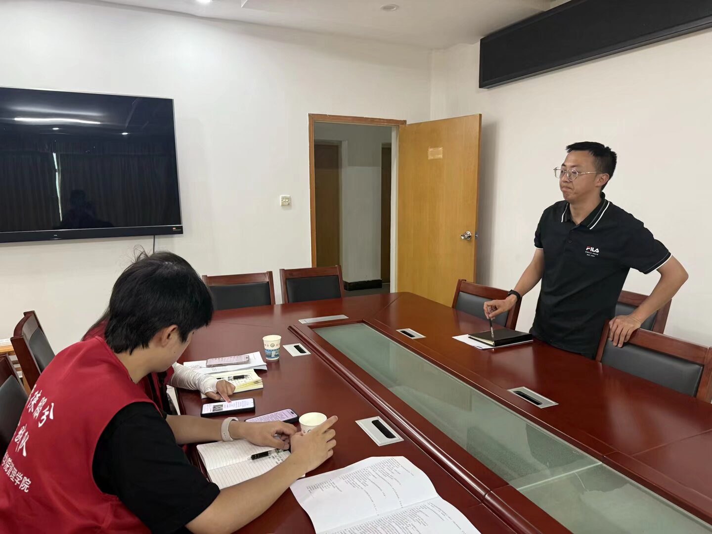 ��h�|���W(xu��)Ժ��(sh��)�`�(du��)��ˮ����l(xi��ng)�{(di��o)�������Ļ�������̽�L�����w��l(f��)չ�v��