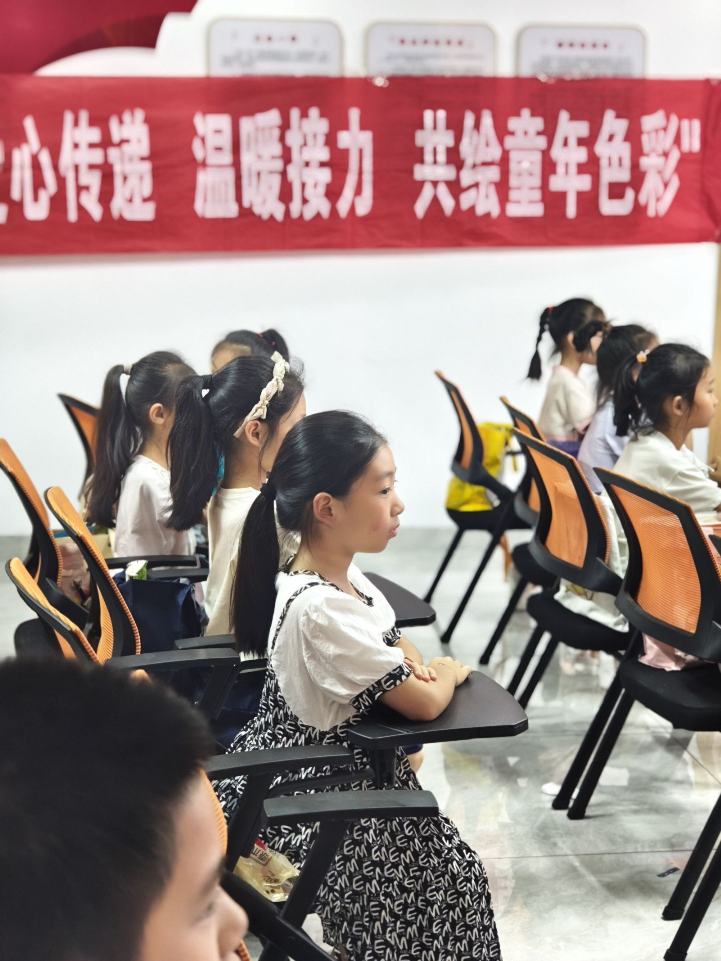 ϿƼW(xu)ഺа顱־ԸF(tun)(du)ڽƏV߲ʼڷˮ֪R(sh)