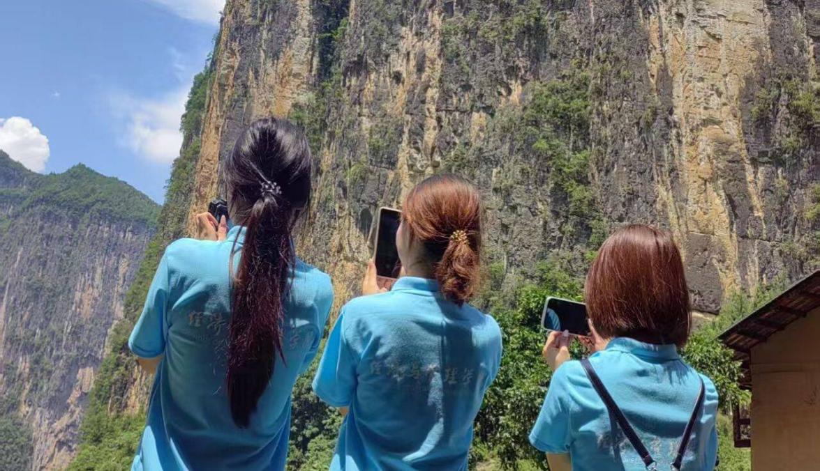 �����d¡���ഺӡӛ �����ؑc������W(xu��)��(j��ng)��(j��)�c����W(xu��)Ժ�����Ǆ�(chu��ng)�С����ý�(j��ng)�ʡ��l(xi��ng)�����d���M(j��n)�F(tu��n)����(b��o)