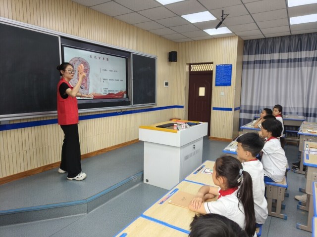 t(y)ˎĻM(jn)У@ výt(y)ˎ