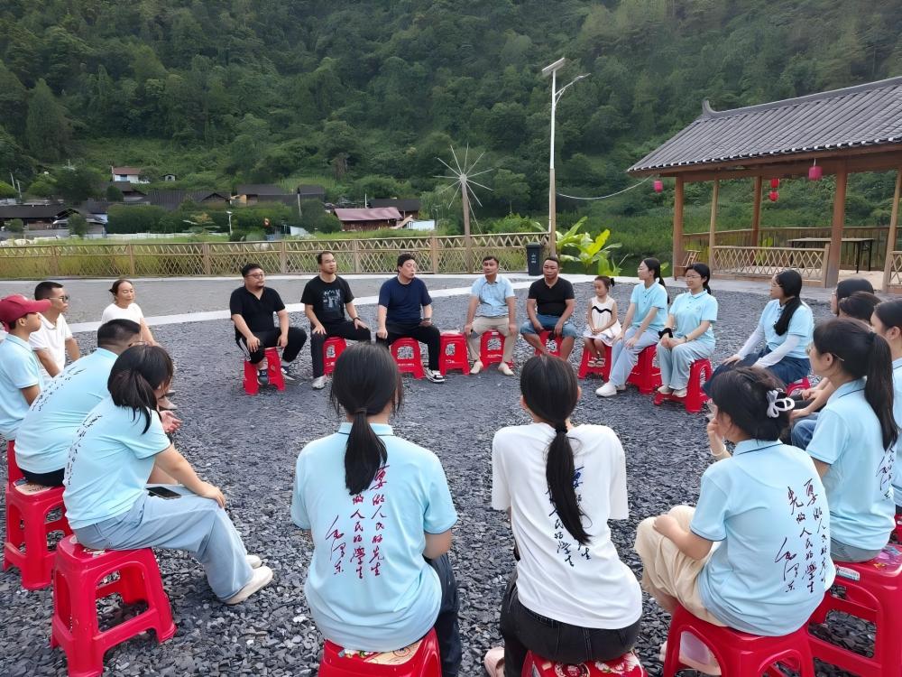 ӭ£ɿh(hu)Ϫӭ ϵһW(xu)ԺϪ֪Сl(xing)dM(jn)F(tun)