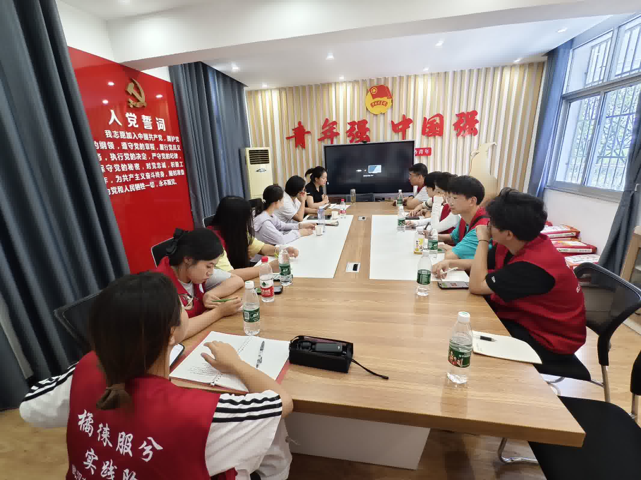 ͬĹԒ(hu)飬dVƪh|W(xu)Ժ(sh)`(du)cwF(tun)hί̽Ļxl(xing)d