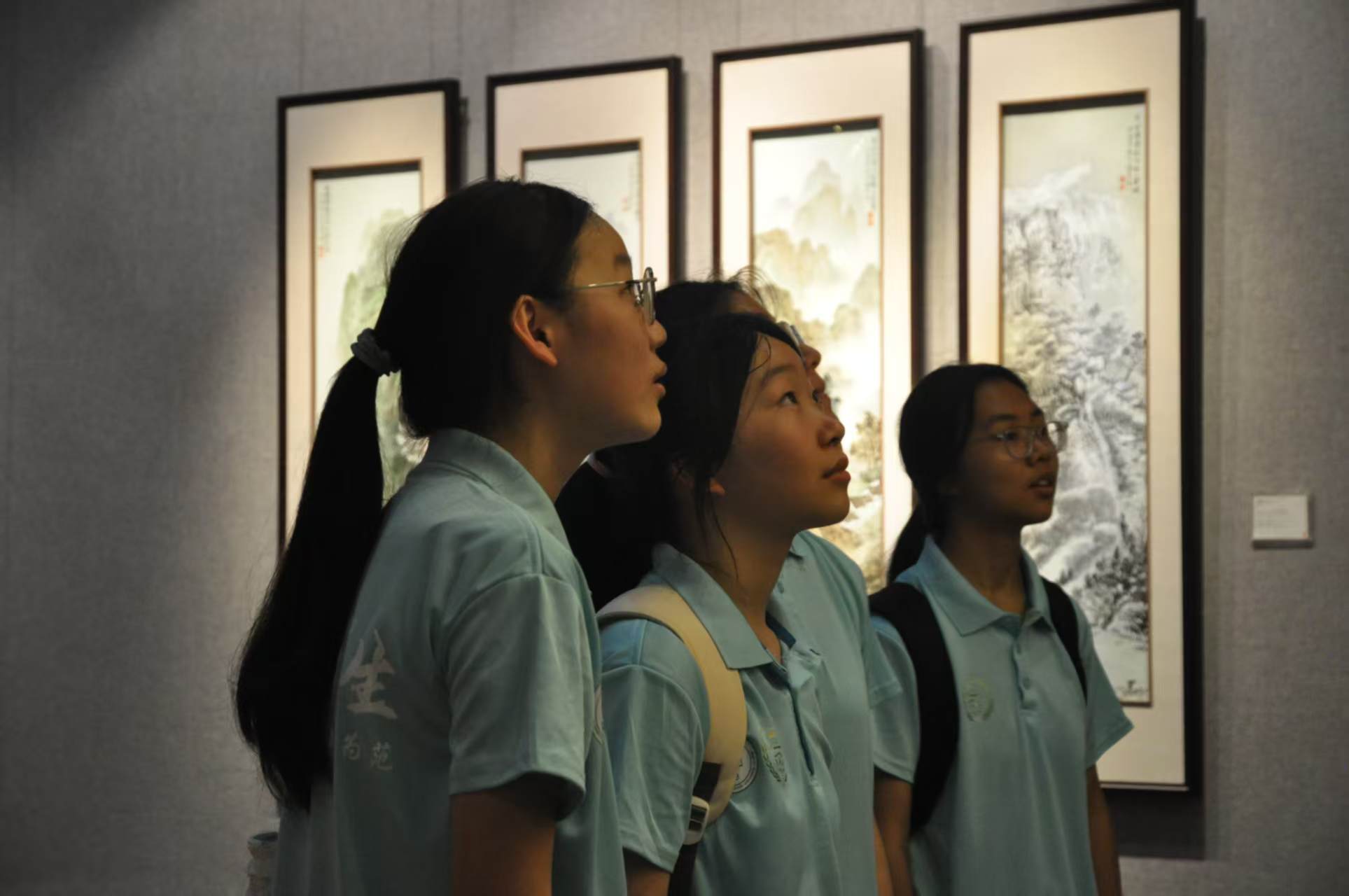 `l(xing)`У̽ϲɰ宋ˇg^