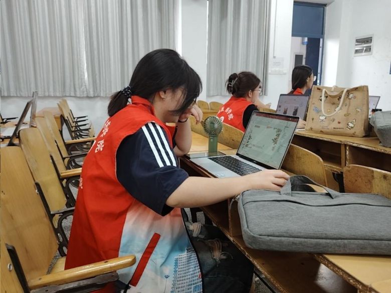  Րۡн`꠸ʯ(zhn)֧ ʮͬУc֪R΢