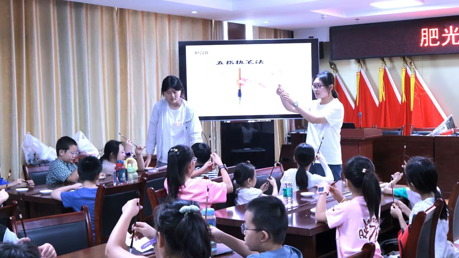 ϷʴW(xu)W(xu)Ӹh(zhn)ʹ^(q)_չ(hu)(sh)` ׹ͯģPīн