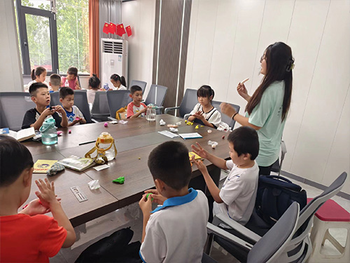 ɽ|W(xu)L(fng)(sh)`F(tun)֠֡BġLl(xing)dî