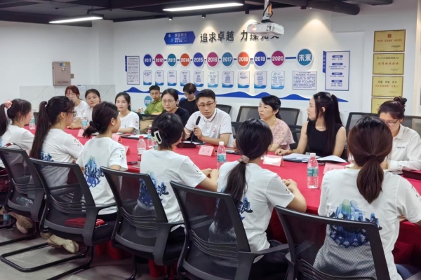 ���ώ�����W(xu��)������(m��ng)ǰ�С��������(hu��)��(sh��)�`�F(tu��n)���_־Ը��Ҋ���(hu��)