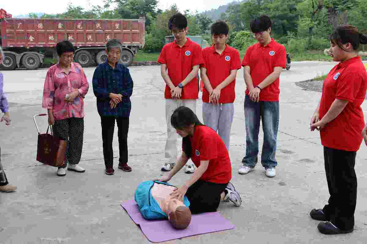 t(y)·ͬСl(xing)`FB(ti)B(yng)