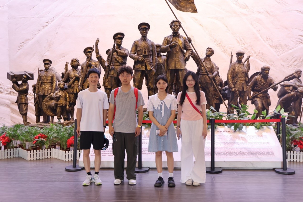 ���M�tɫ���^����ȡ�^�M������һ���W�����M�������x�o���^�_չ�tɫ�{(di��o)�л��