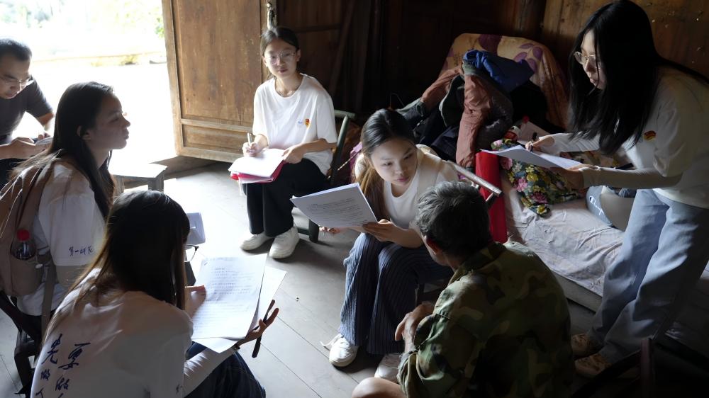 Ⱥl(f)d֮ϵһW(xu)ԺϪ֪Сl(xing)dM(jn)F(tun)ڕ(hu)Ϫ_չ{(dio)й