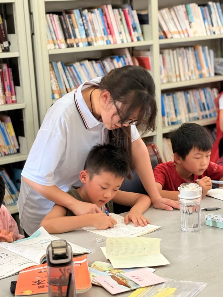 �Ի��W֮Ȥ��ȼ�l(xi��ng)�僺ͯ������֪��