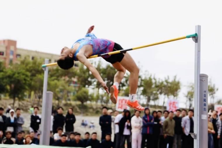 }ϿƼW(xu)ԺzӰf(xi)(hu)ekR^µw\(yn)(dng)Խ\(yn)Խʡ}zӰِ