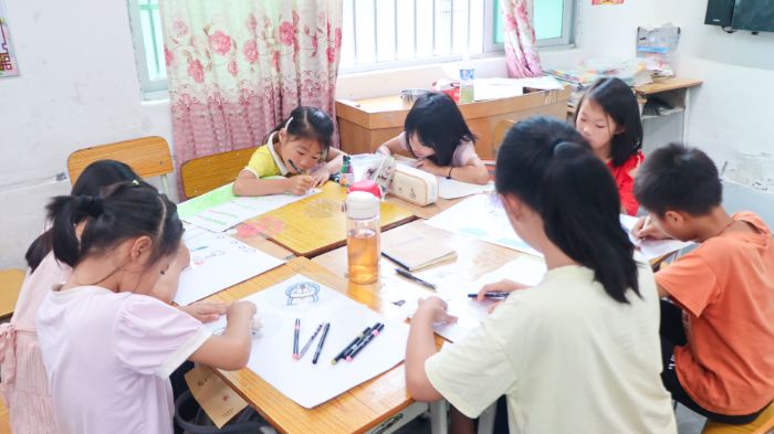 ͬСͻ(du)_(ki)չ֧̻(dng) ˇg(sh)c(din)l(xing)ͯL(zhng)·