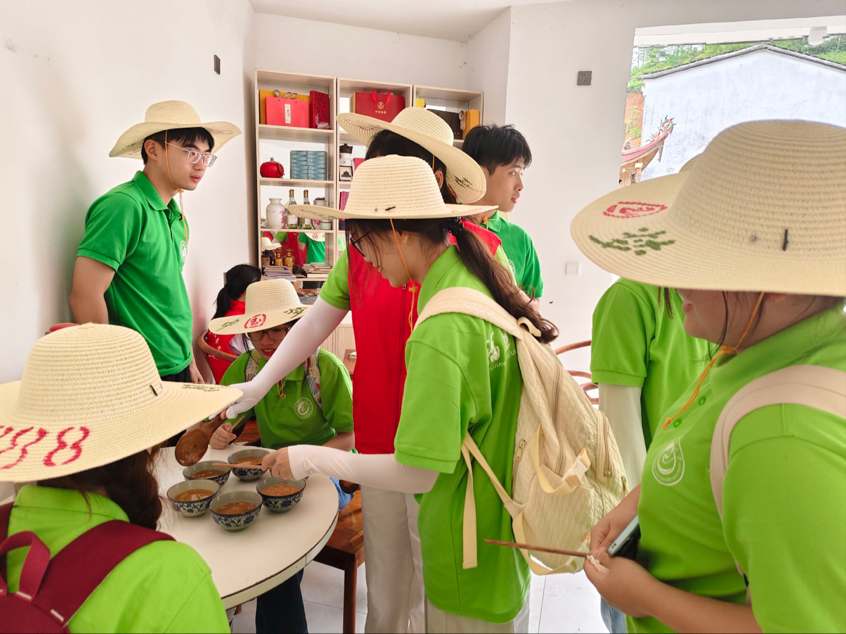 M(jn)ɽnӿƼСԺڌW(xu)˼`Ll(xing)d®