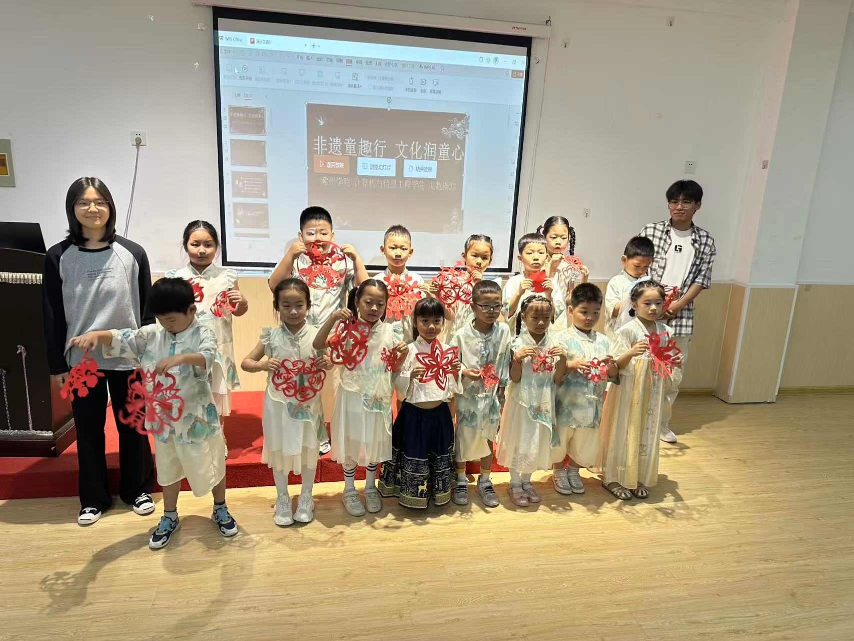 zͯȤУĻͯġ--׃@y(tng)Ļ`