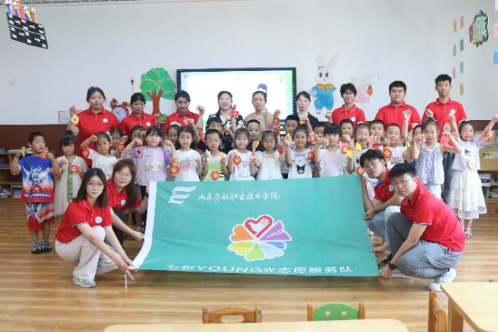 �����dͯȤ���Ļ���ͯ�ġ�����(d��ng)ͯ���|����ˇ��׌��퍟��l(f��)����