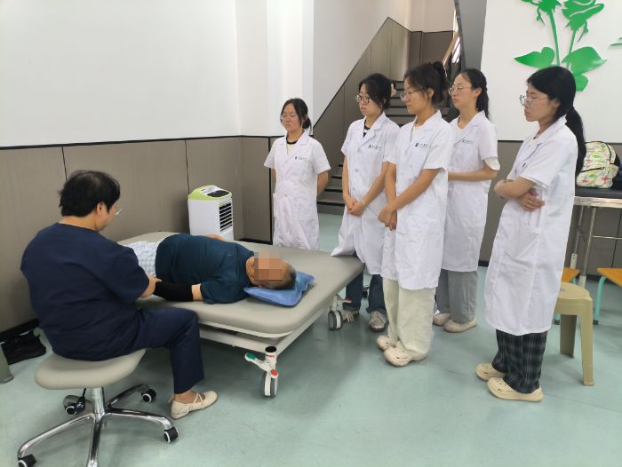 L(zhng)t(y)W(xu)Ժǻ.t(y)(mng)(w)(du) | (du)T_չI(y)(f)(w)񽡿