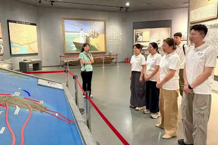 LϼtEһáߵ˼n It(y)W(xu)ԺSнС`꠸ɽ|f_չtɫW(xu)(x)