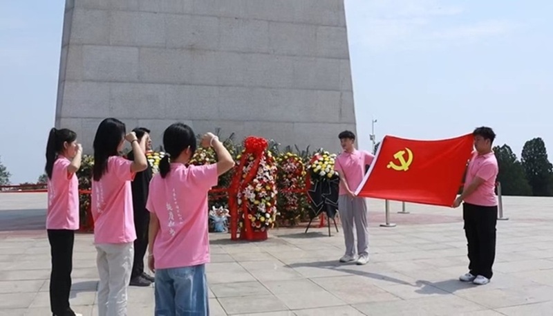 ڌ(sh)`F(tun)(yng)ȪУ|وF(tun)(zhn)ӡӛ ȡtɫ^M(jn)