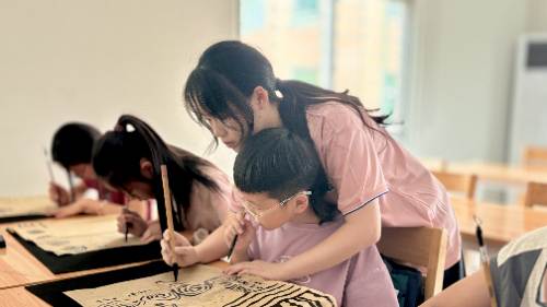 ԺL(zhng)мsڹL(zhng)I(yng)ɏȴվĻ@(g)죬L(zhng)һYOUNG