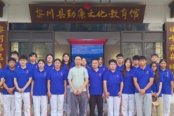 �s�m(x��)�tɫѪ�} �ഺ�¾��s�� ��������������W(xu��)�w���W(xu��)Ժ���ڡ������l(xi��ng)����(sh��)�`�(du��)�_(k��i)չ�tɫ���}����