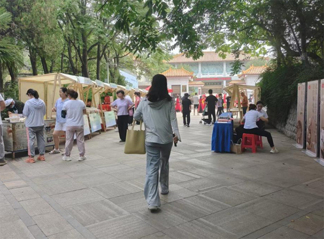 нഺͬУW(xu)W(xu)`̽z