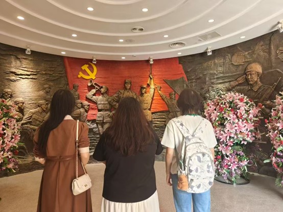 Etɫӛи  E(sh)`(du)uʿo(j)^_չ}(sh)`(dng)